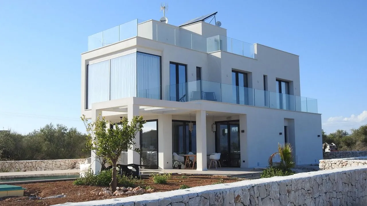 Çeşme modern villa cephesi